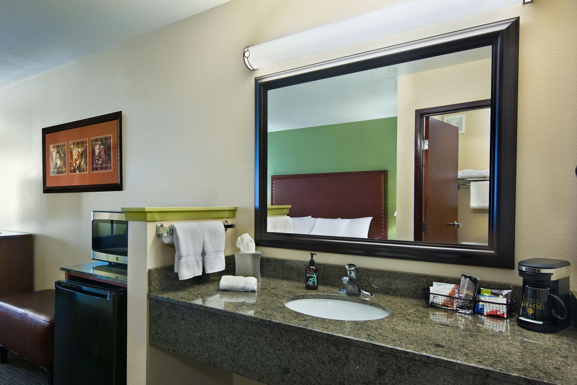 Oxford Suites Hermiston Exterior foto