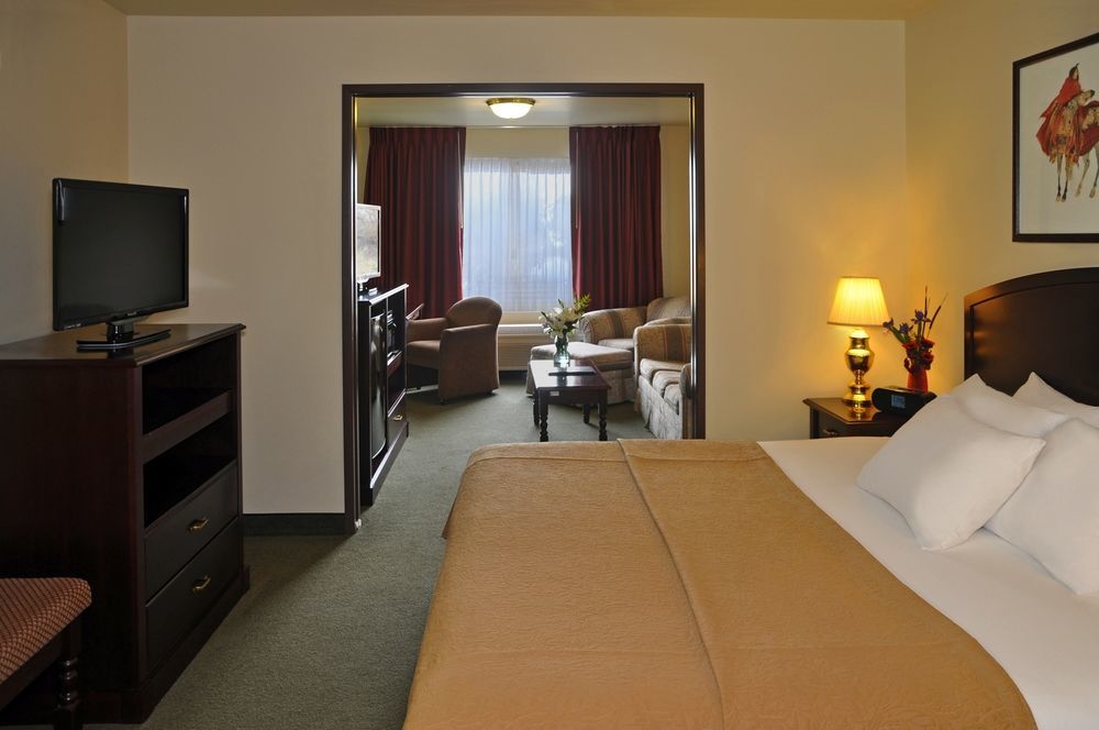 Oxford Suites Hermiston Exterior foto
