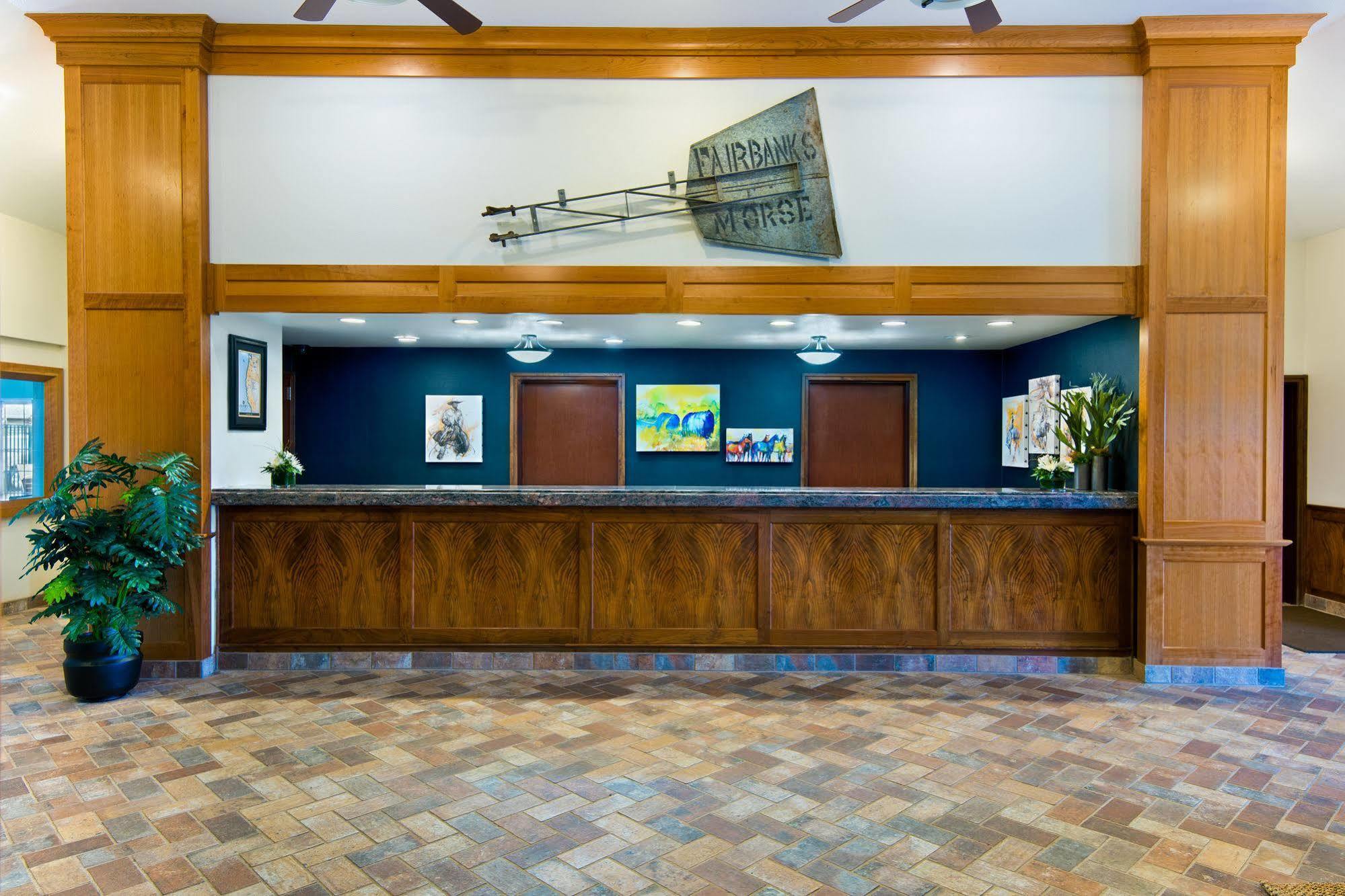 Oxford Suites Hermiston Exterior foto